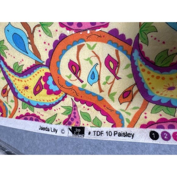 1/2 yard of Jaeda Lily TDF 10 Paisley Cotton Fabric Sewing Quilting - Picture 4 of 6